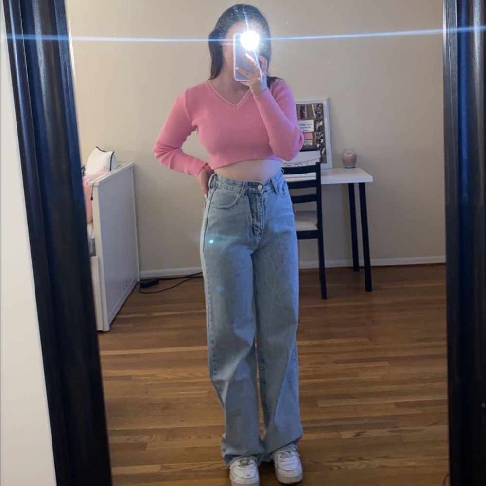 Brandy Melville pink melina sweater